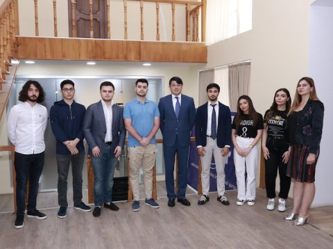 Britaniyada təhsil alan azərbaycanlı gənclər Diaspor Komitəsində olub