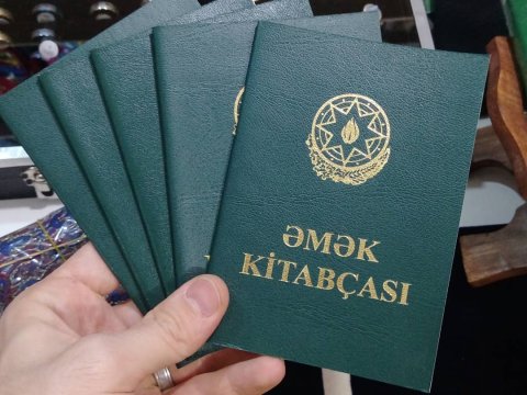 Əmək kitabçaları ləğv edilmir - RƏSMİ