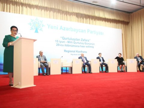 Deputatlar “Qurtuluşdan Zəfərə” konfransında