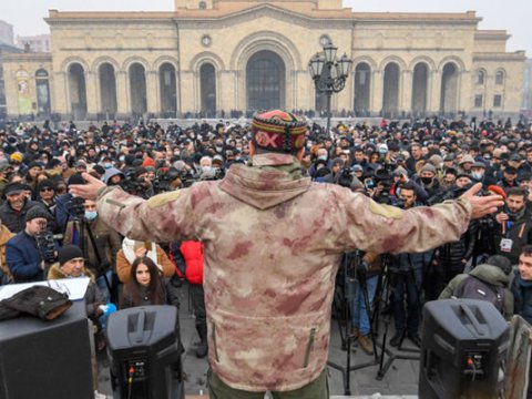 Ermənistan müxalifəti Paşinyana UDUZUR