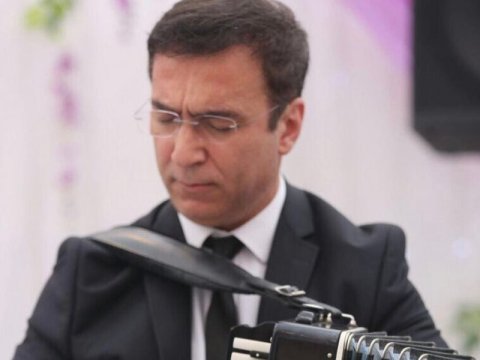 Ənvər Sadıqov 140 yaşlı fisqarmonu bərpa edib - FOTO