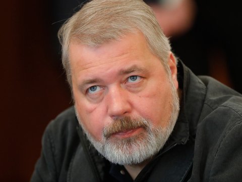 Rus jurnalist Ukraynaya dəstək üçün Nobel mükafatını satdı