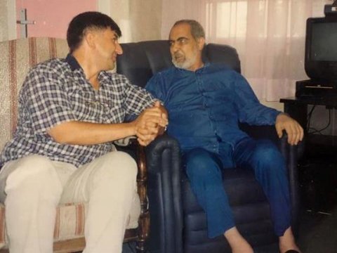 Bir şəklin tarixçəsi: Elçibəyin ilk şəxsiyyət vəsiqəsi, son FOTOSU