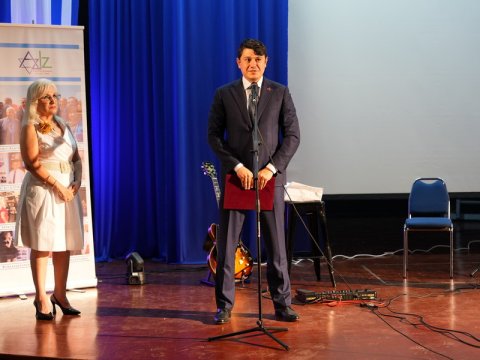 Fuad Muradov “Azİz”i yubileyi münasibətilə təbrik edib