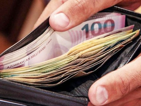 Bir istehlakçı ayda 432 manat xərcləyib