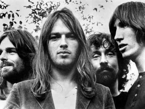 Əfsanəvi rok qrupu müəllif hüquqlarını satır