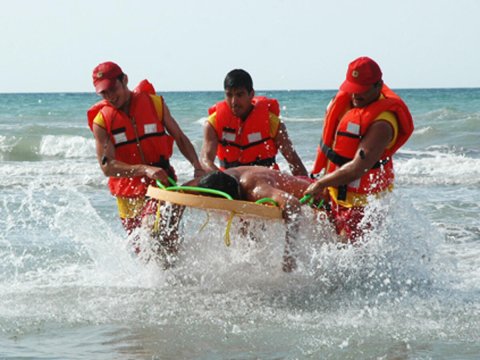 Daha bir tələbə dənizdə boğuldu - FOTO