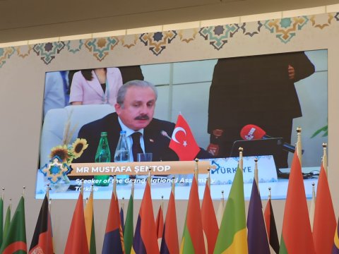 “Azərbaycan çox önəmli siyasət həyata keçirir” - Şentop