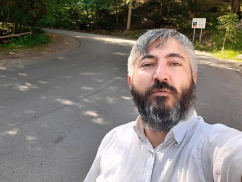 Xəstəxana direktorunu şantaj edən baş redaktor TUTULDU