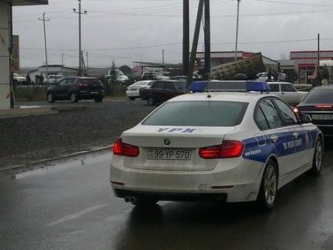 Bakıda polis qəzaya düşdü - Cinayət işi açıldı