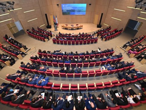 Diplomatların iclasının GÜNDƏLİYİ