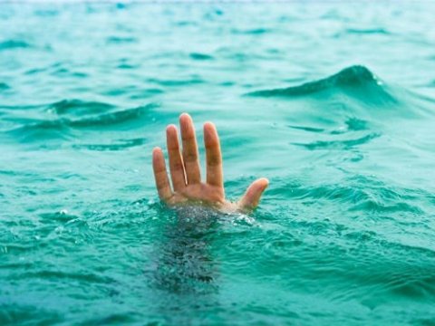 Dəniz yenə can aldı