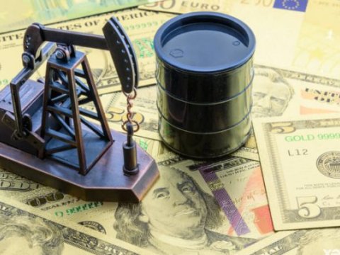 Dünya bazarında neft uculaşır