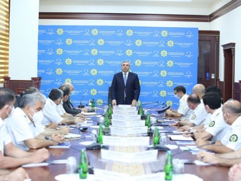 Səhiyyə qurumları tövsiyə etdi - Rəsmilər maska rejiminə qayıtdı