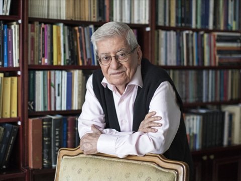Məşhur türk yazıçı vəfat etdi 