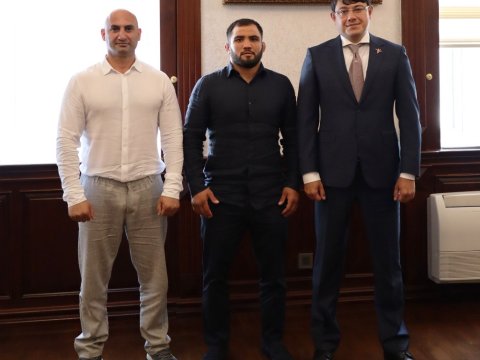 Fuad Muradov tanınmış idmançı ilə GÖRÜŞDÜ