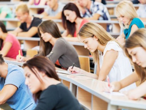 Tələbələrin Ukraynadan köçürülməsində əsas problemlər 