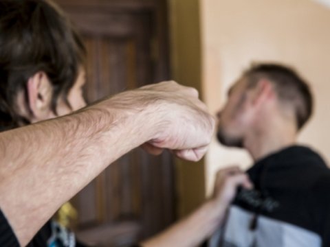 Həmyaşıdını yumruqla döyüb ÖLDÜRDÜ