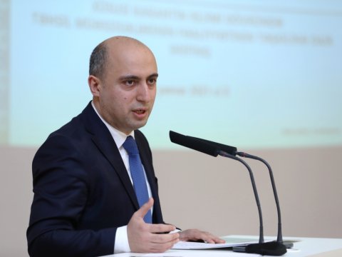 “Şəffaf olmasaydıq, bütün suallar satılardı” – Emin Əmrullayev