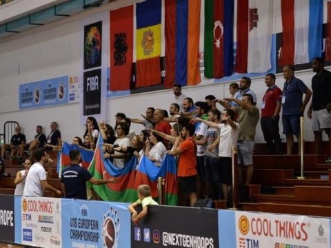 Ermənistanı məğlub edən millimizə güclü azarkeş dəstəyi