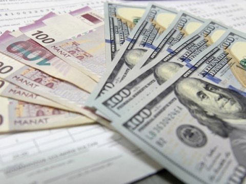 Dollar bahalaşır: Manatı hansı aqibət gözləyir?