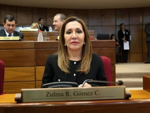 Qadın senatorun meyiti göldən tapıldı 