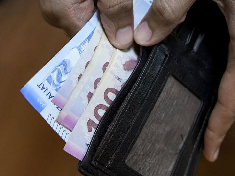 Ərinin 35 minini XƏRCLƏDİ - Tovuzda polisi ayağa qaldırdı