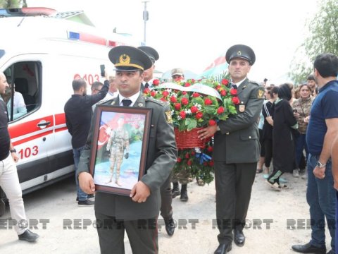 Şəhid Samir son mənzilə yola salındı - FOTOLAR