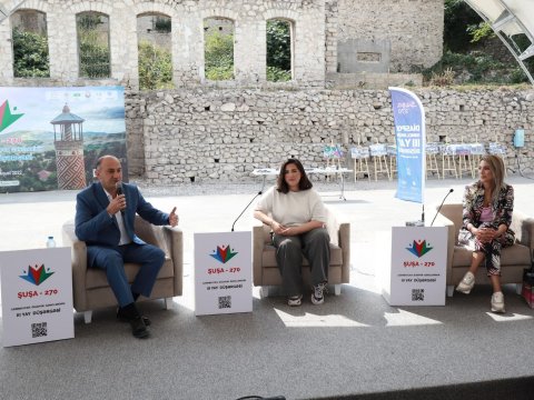 Diaspor Gəncləri Şuşada blogerlərlə görüşüb