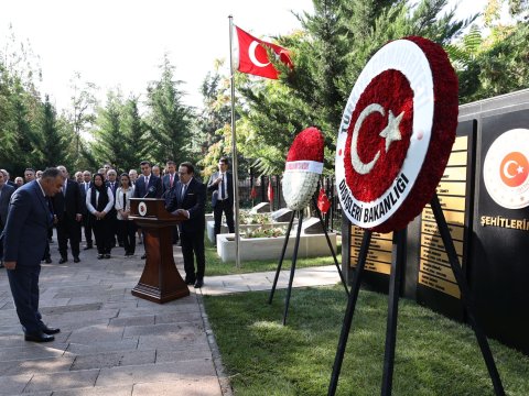 Səfirimiz Türkiyə şəhidliyini ziyarət edib - FOTO