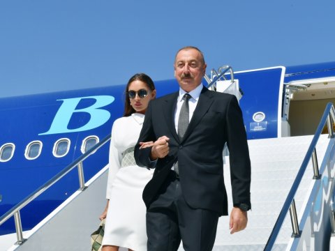 İlham Əliyev birinci xanımla Türkiyəyə getdi - FOTO