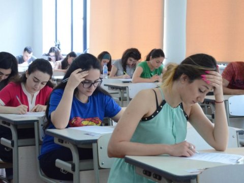 II qrupda 200-dən çox bal toplayanların sayı açıqlandı