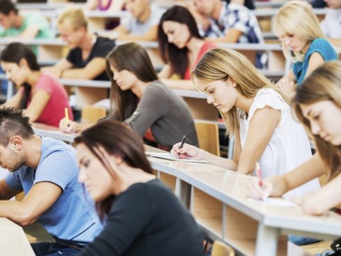 300-dən çox bal toplayanlar pulsuz oxuya biləcək