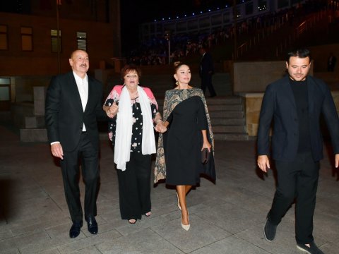 Müslüm Maqomayevin xatirə gecəsindən FOTOLAR