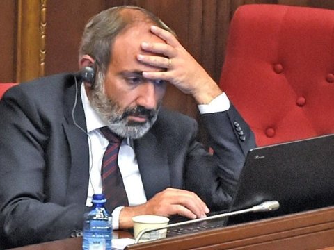 Paşinyan Laçındakı ermənilərin təxliyəsini təxirə salmağa söz verib