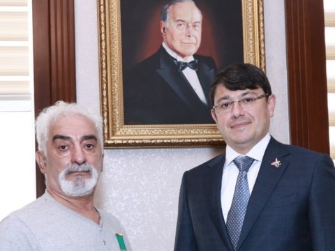 Əməkdar artistə “Tərəqqi” medalı təqdim olundu