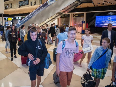 Ukraynalı uşaqlar Bakıya gətirildi - FOTO