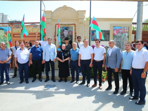Binəqədidə şəhidin məzarı ziyarət edilib