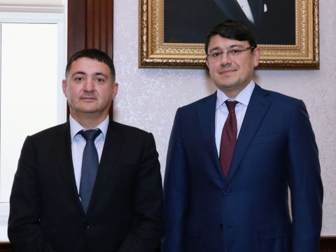 Komitə sədri Moldovadakı diaspor rəhbəri ilə görüşdü