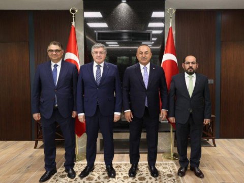 Çavuşoğlu Suriya müxalifətinin liderləri ilə görüşdü