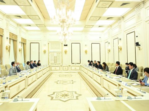 Sahibə Qafarova Koreya prezidentinin xüsusi nümayəndəsilə görüşdü