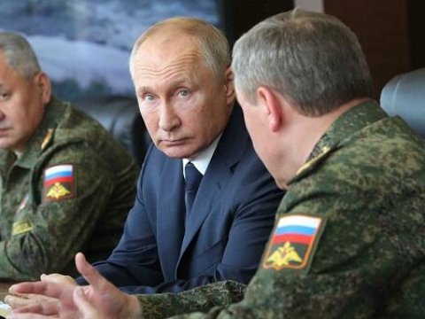 Putindən ordu ilə bağlı qərar - Hərbçilərin sayı artırılır