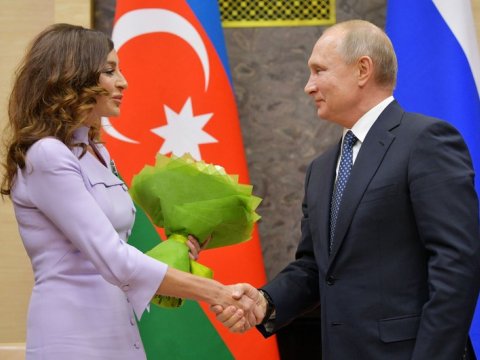 Putin Mehriban Əliyevanı TƏBRİK ETDİ 