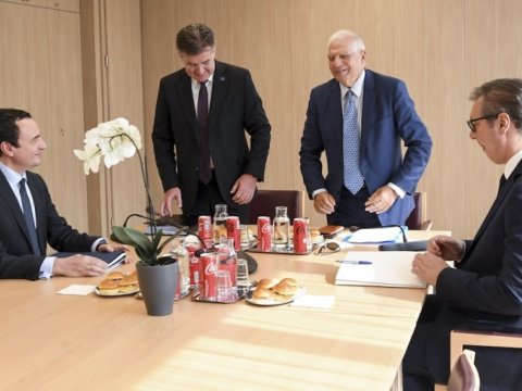 Serbiya və Kosovo arasında problem həll olundu