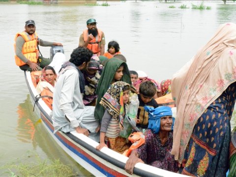 Pakistanda yağışdan ölənlərin sayı minə çatır