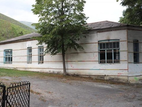 Tarixi binaların görkəminin dəyişdirilməsi iddiasına CAVAB