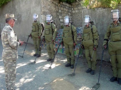 Laçın minalardan təmizlənir