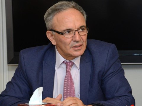 Əflatun Amaşov Mətbuat Şurasından GEDİR