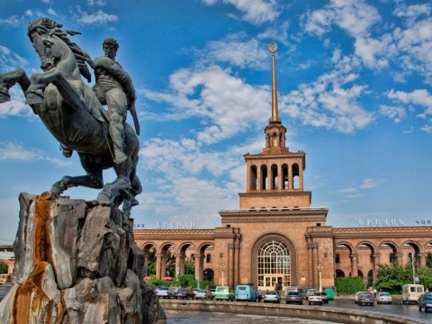 Ermənistanın dövlət borcu kəskin artıb