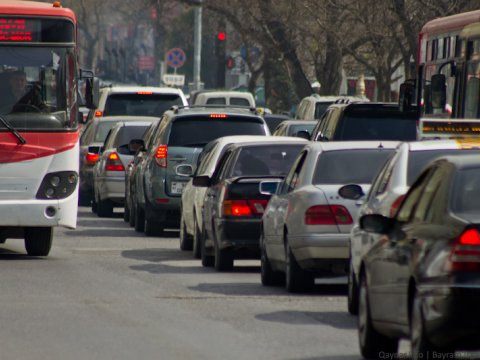 Paytaxtın bu yollarında tıxac var